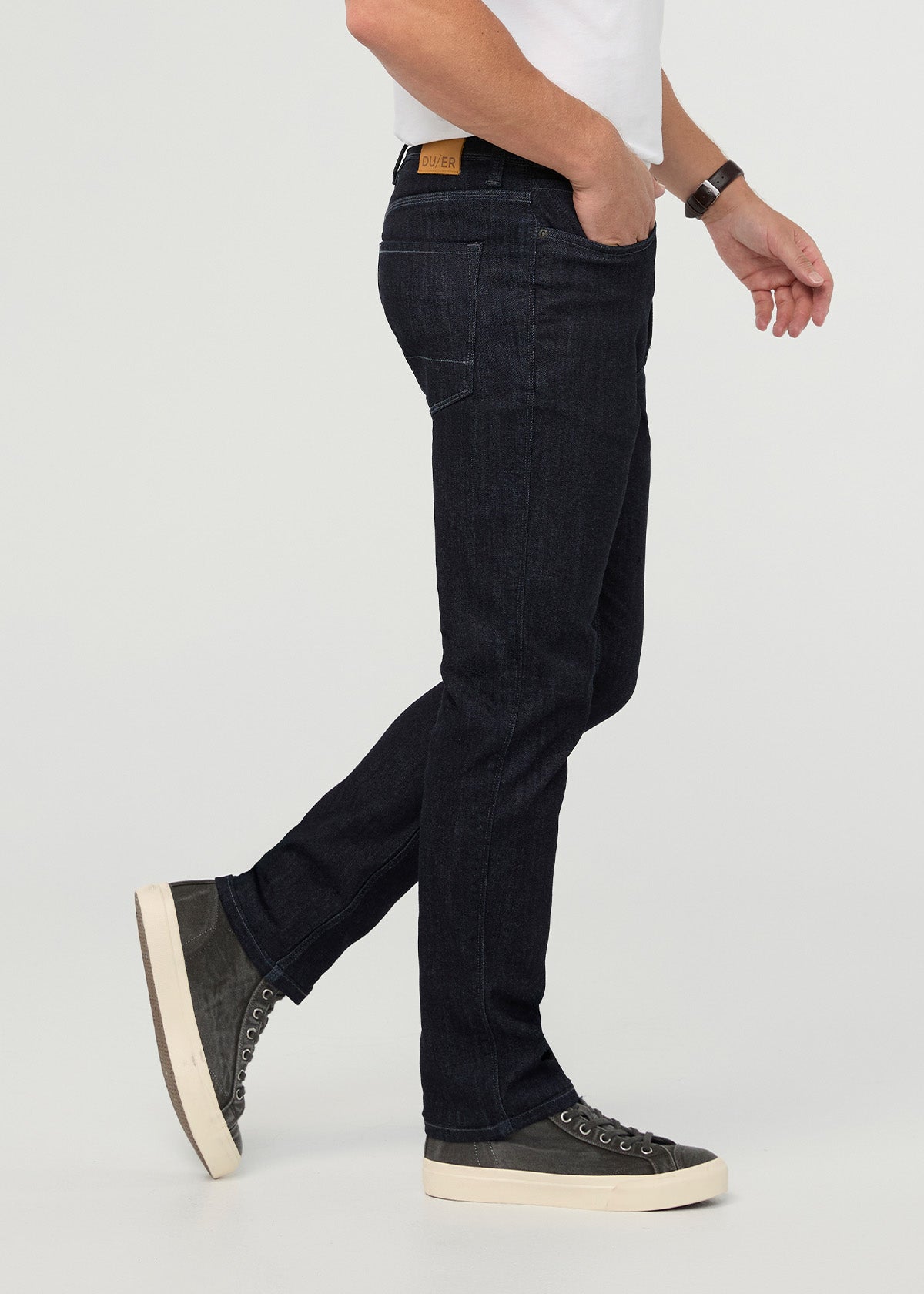 DUER Performance Denim Slim Straight in Rinse