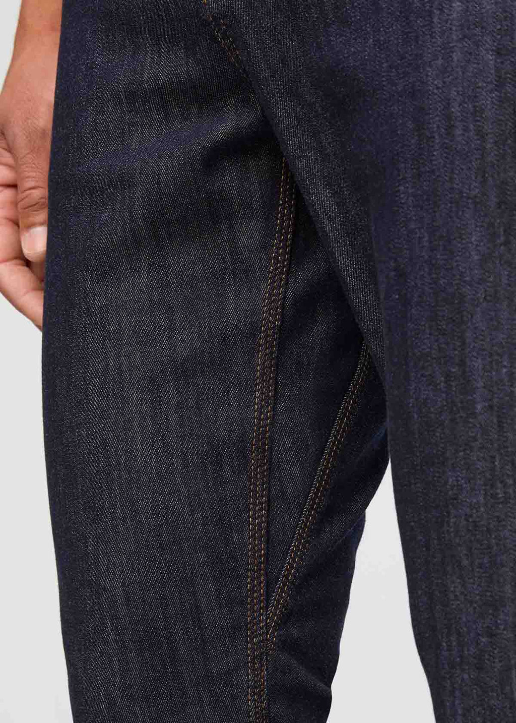 DUER Performance Denim Athletic Taper in Heritage Rinse