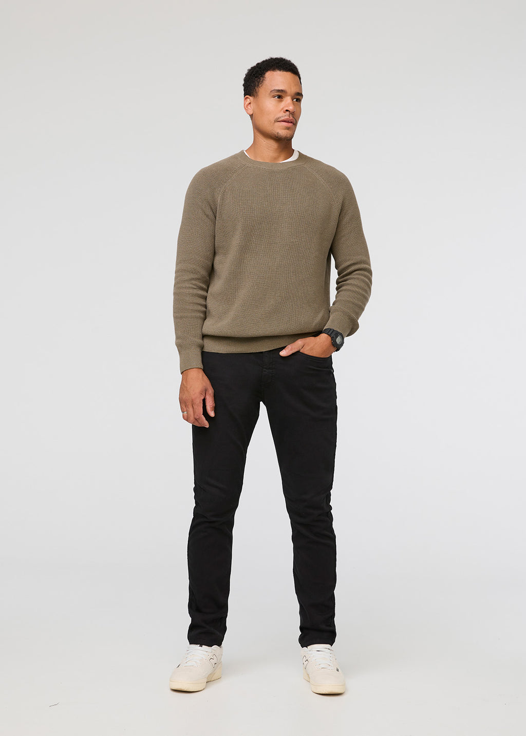 DUER No Sweat Athletic Taper in Black