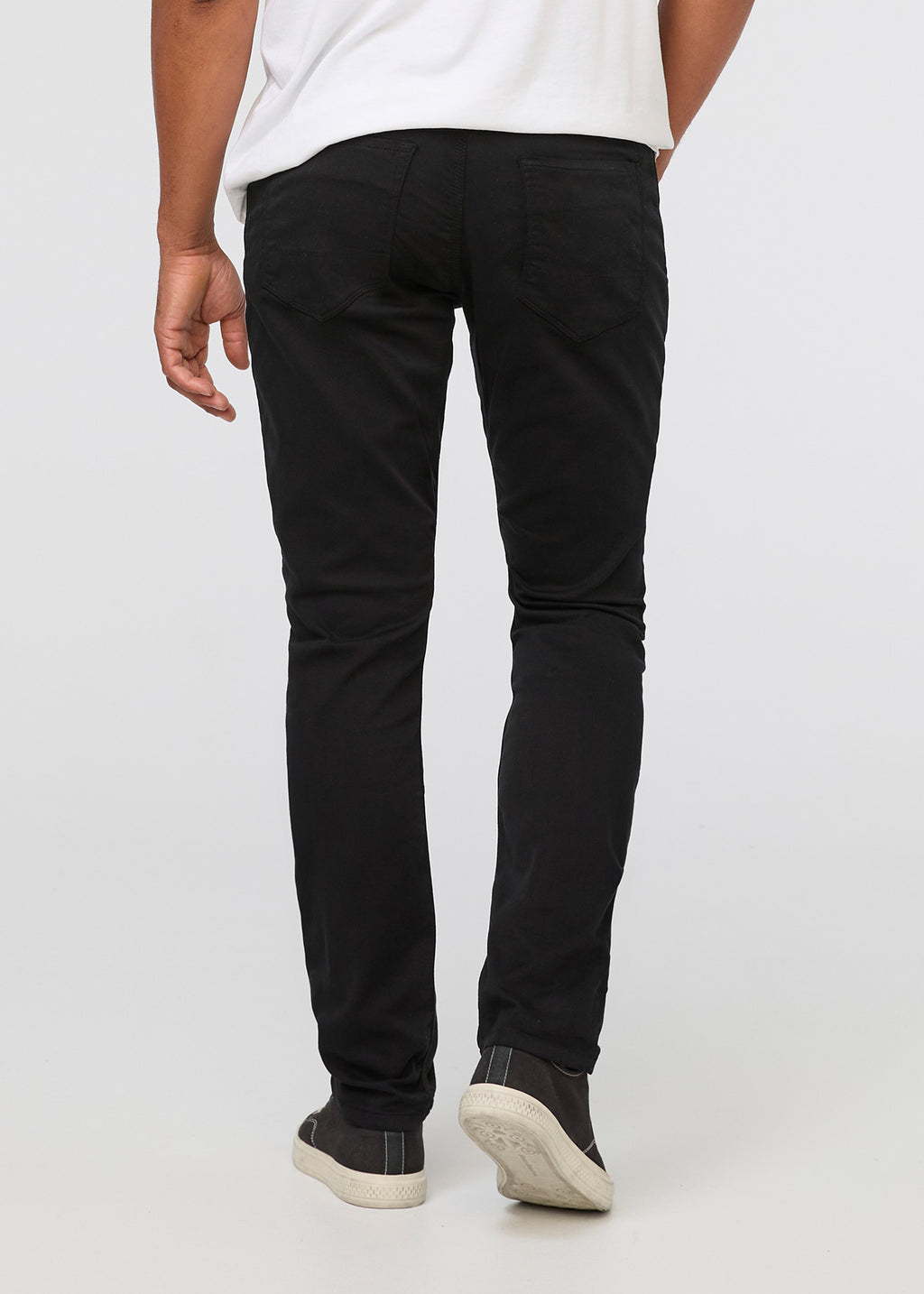 DUER No Sweat Athletic Taper in Black