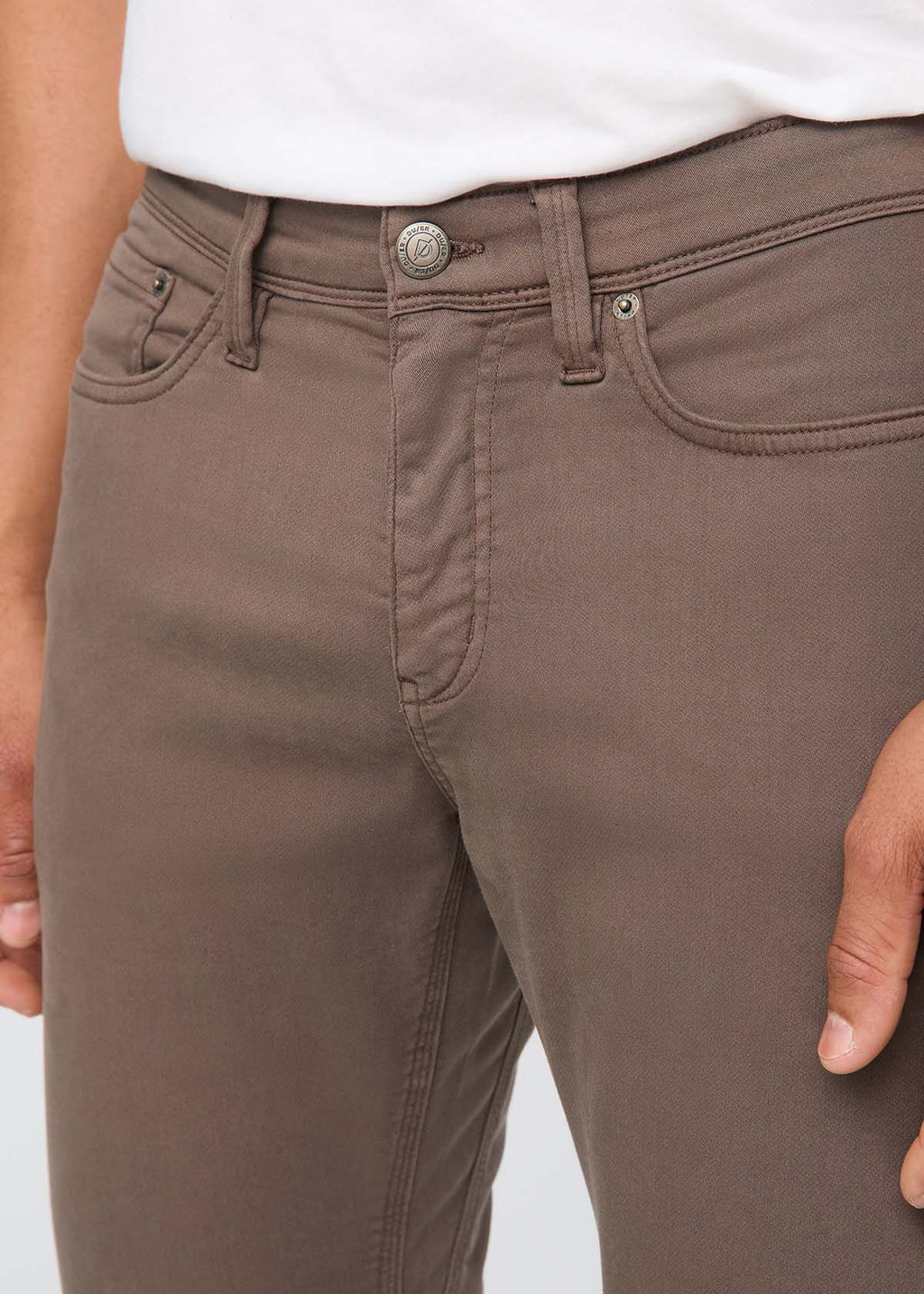 DUER No Sweat Athletic Taper in Canteen