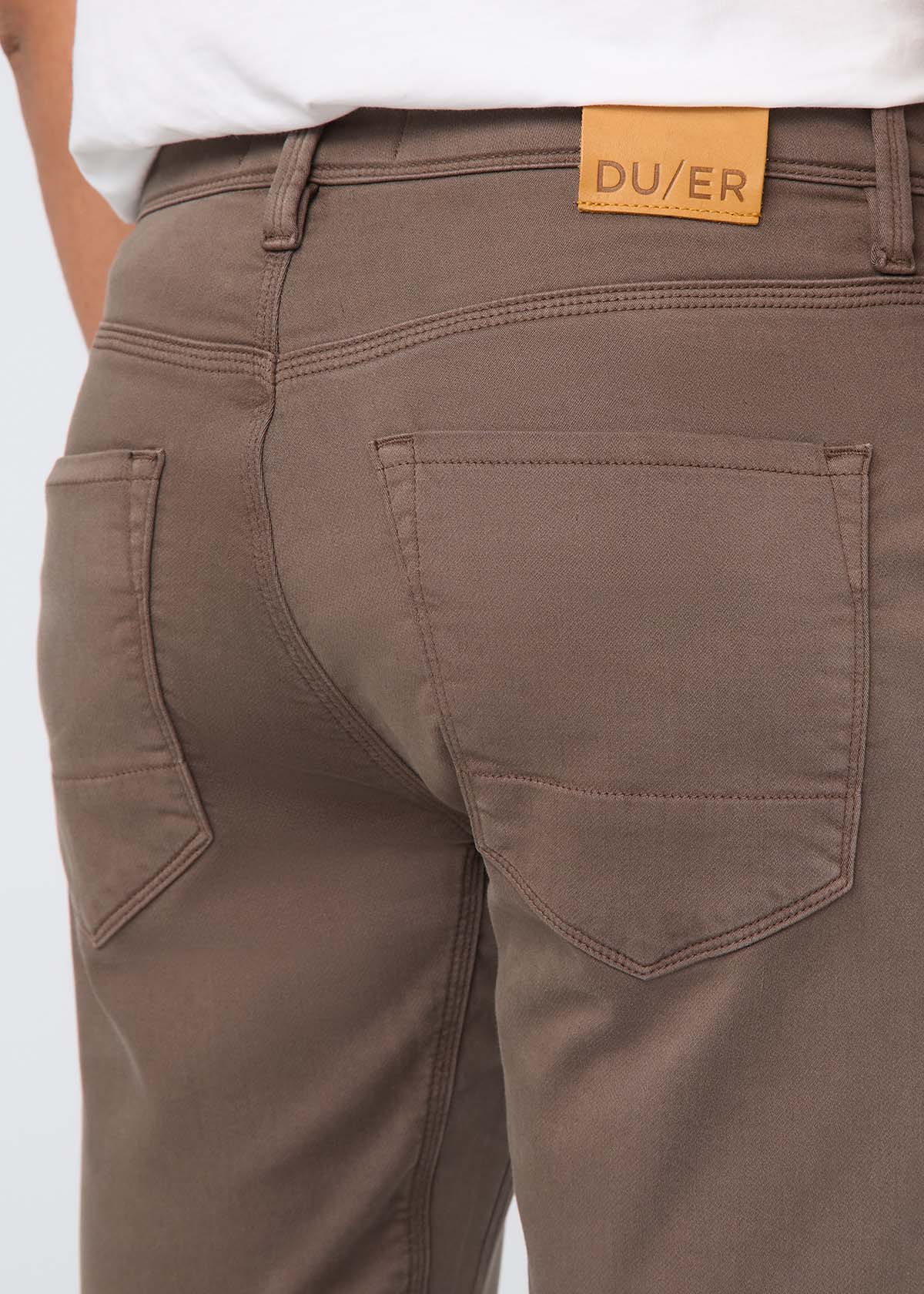 DUER No Sweat Athletic Taper in Canteen