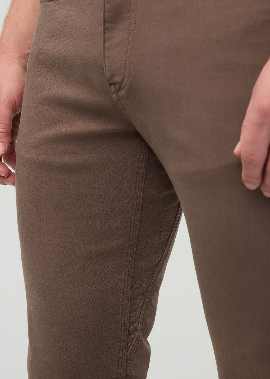 DUER No Sweat Slim Straight in Canteen