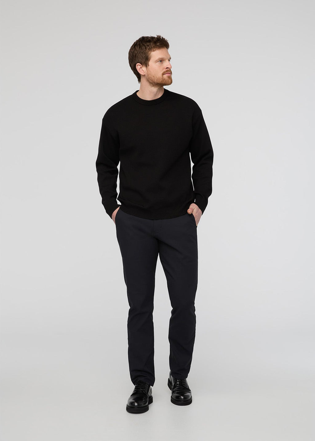 DUER NuStretch Athletic Taper Trouser in Black