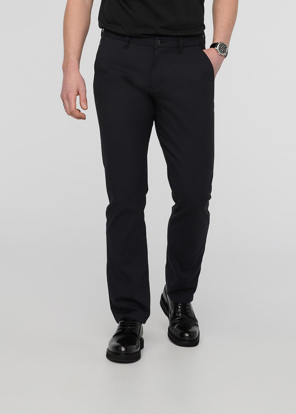 DUER NuStretch Athletic Taper Trouser in Black