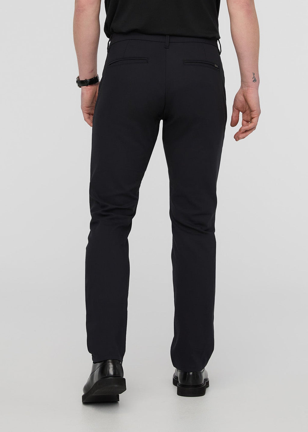 DUER NuStretch Athletic Taper Trouser in Black