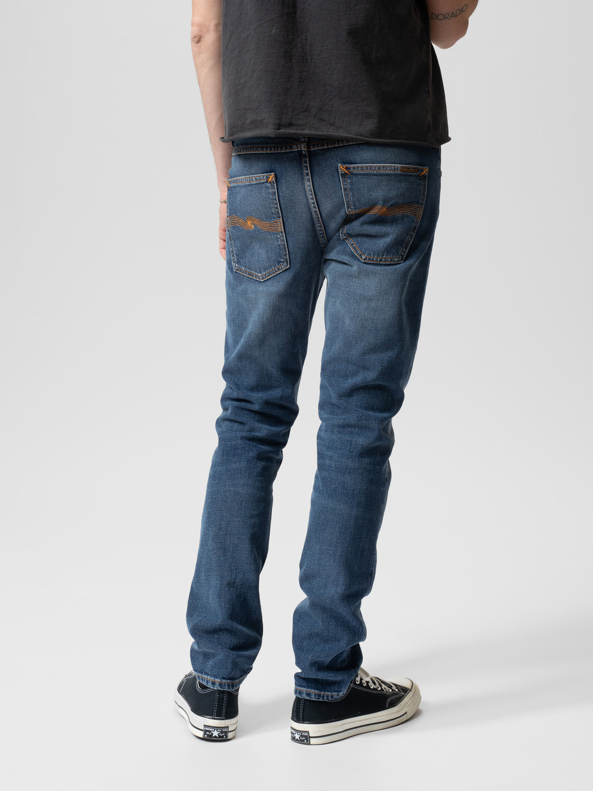 Nudie Jeans Lean Dean Troubled Sea jeans - model back