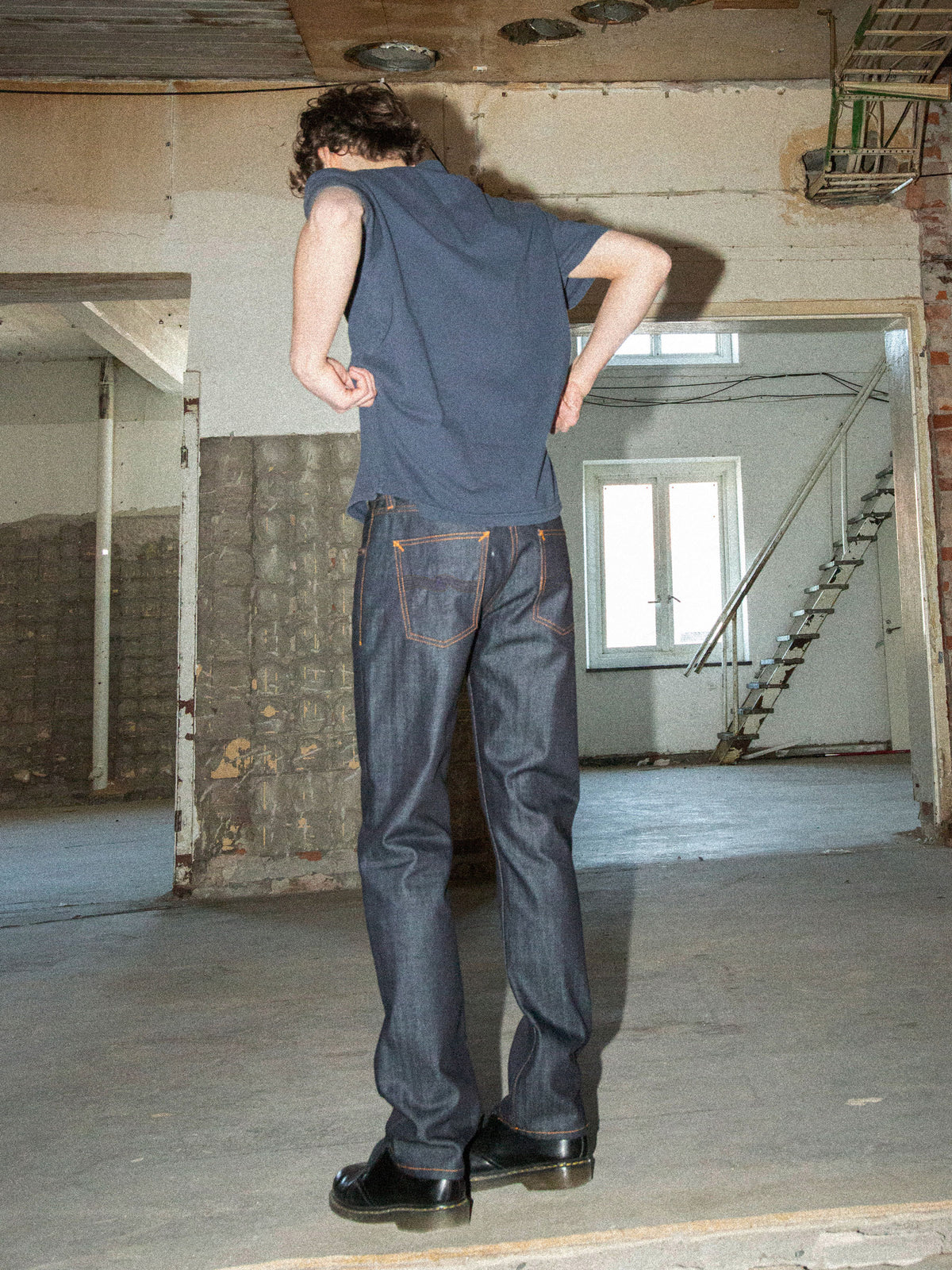 Nudie Jeans Gritty Jackson Blue Dry Two jeans - model back